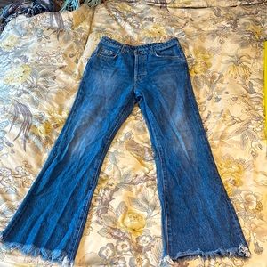 Cropped Flare Carmar Jeans with distressed bottom